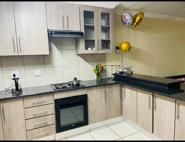 3 BEDROOM APARTMENT FOR SALE IN DIE HOEWES
